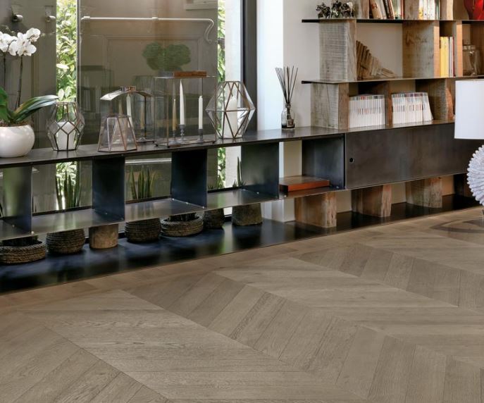 Three layers local Rovere planks